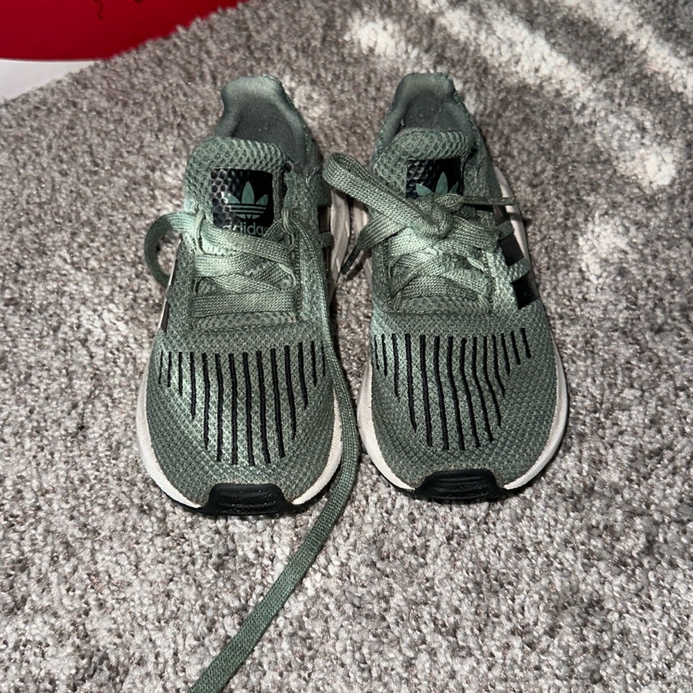 Adidas toddler sneakers
